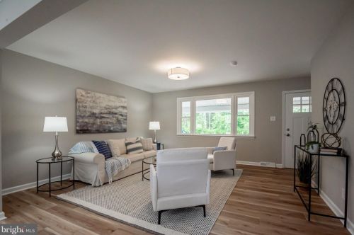 1954 Old Kirkwood Rd, Bear DE  19701-2235 exterior