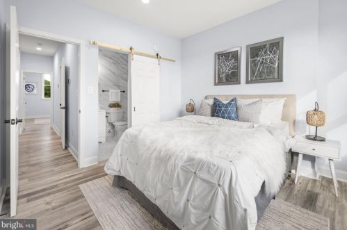 1111 Holbrook Ter, Washington DC 20002-2704 exterior