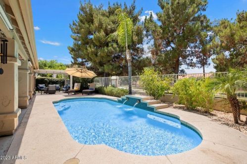 714 Ash Dr, Chandler, AZ 85224-8248