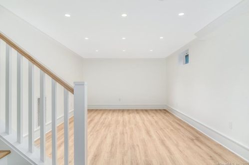 289 Wahackme Rd, New Canaan CT  06840-3935 exterior