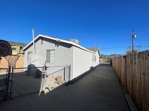 4268 3rd Ave, San Bernardino CA  92407-3002 exterior