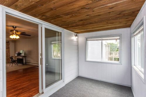 79 Thelma St, North Providence RI  02904-4560 exterior