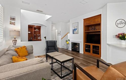 6392 Alexandri Cir, Carlsbad CA  92011-3600 exterior