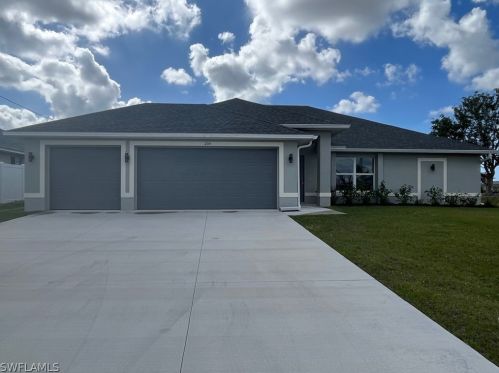 204 28th St, Cape Coral, FL 33914-4413