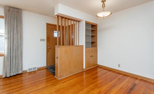 1617 118, Milwaukee WI 53226-3023 exterior