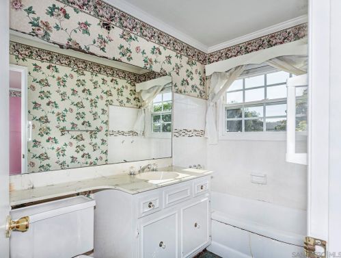 911 Cabrillo Ave, San Diego CA exterior