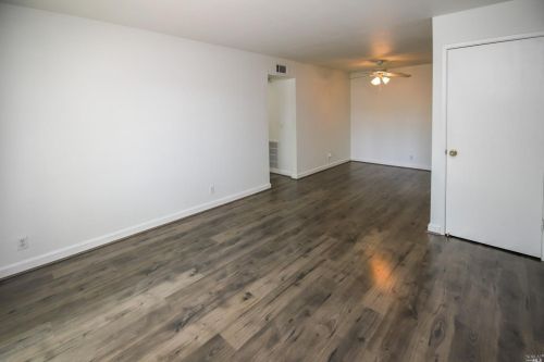 502 Arcadia Dr, Vacaville CA  95687-3355 exterior
