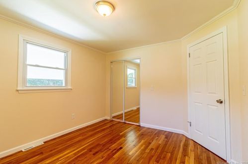23 Mcintosh Ave, Uncasville CT  06382-2227 exterior