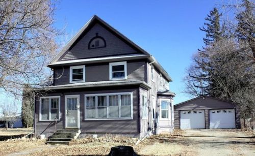 733 Front St, Geneva, IA 50633-8901