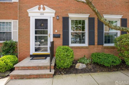 100 Wick Dr, Perth Amboy, NJ 08863-1444