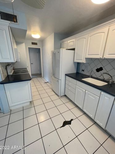 17882 99 Dr, Sun City AZ  85373-1662 exterior