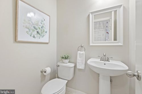 14829 Cox Creek Ct, Haymarket VA  20169-2626 exterior