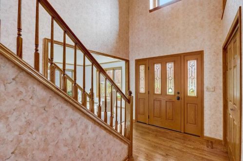 5655 Golden Rain Ct, Waukesha, WI 53151-8733
