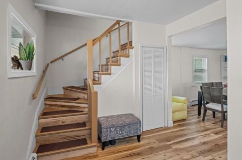 1736 Elmwood Ave, Warwick RI  02888-1104 exterior