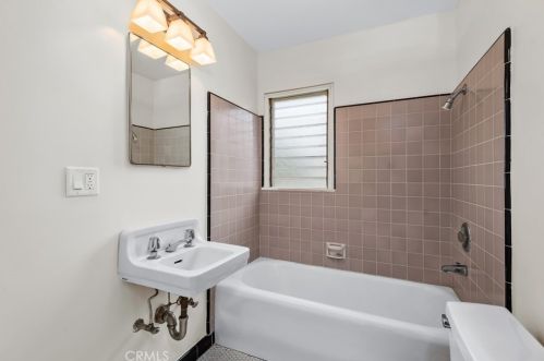 1427 Garfield Ave, Glendale CA 91205-3813 exterior