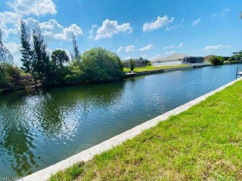3717 17th Pl, Cape Coral, FL 33904-5071