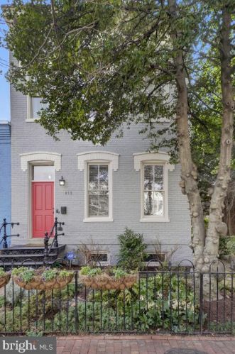 613 Independence Ave, Washington, DC 20003-1251