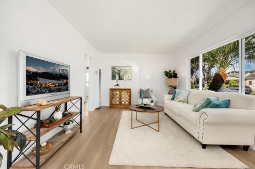 6139 Hazelbrook Ave, Lakewood CA  90712-1162 exterior