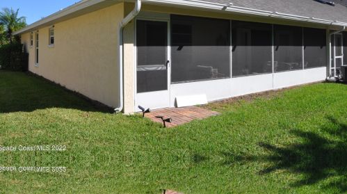 523 6th St, Vero Beach FL  32962-1687 exterior