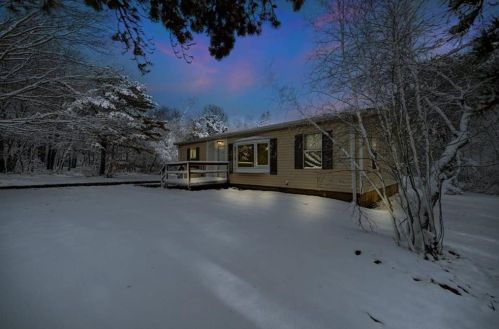 164 Candle Dr, Blakeslee, PA 18610-7775