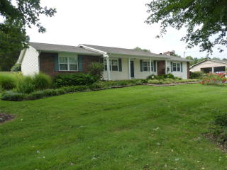 10512 Plum Creek Dr, Knoxville, TN 37922-1937