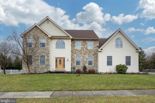 1010 Arcola Glenn Dr, Collegeville, PA 19426-3497