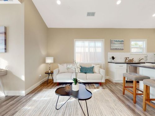 9114 B St, Oakland CA 94603-2423 exterior