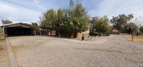1643 Vly Dr, Mohave Valley AZ  86440-8583 exterior