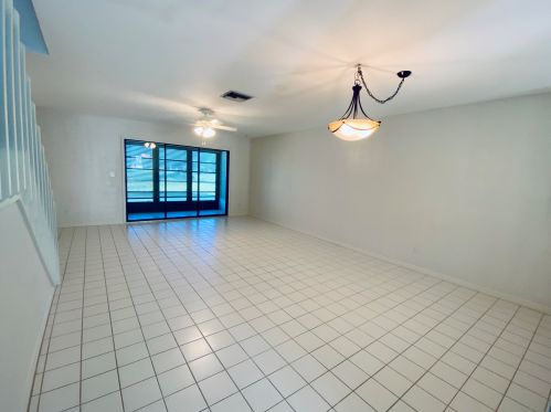 6110 Georgetown Pl, Hobe Sound FL 33455-7300 exterior