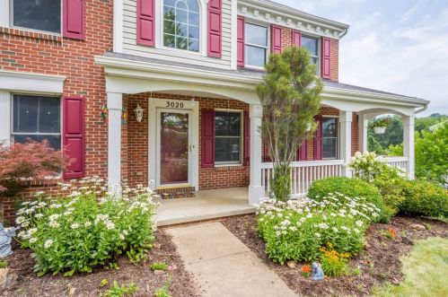 3020 Willowbrook Dr, Bridgeville, PA 15017-1544