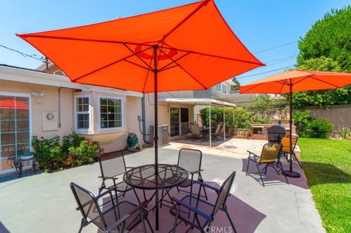 19406 Pricetown Ave, Long Beach CA  90746-2680 exterior