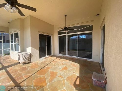 327 188th Ter, Hollywood FL  33029-5441 exterior