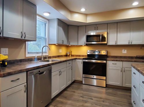 8930 Cleveland Ave, Milwaukee, WI 53227-3434