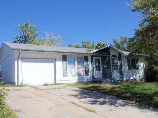 1305 Hale Dr, Junction City KS  66441-1828 exterior