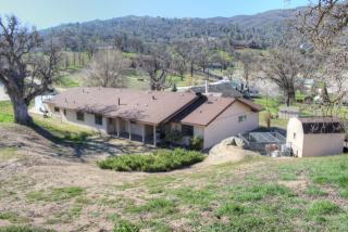 23151 Lakeview Dr, Tehachapi, CA 93561-7258