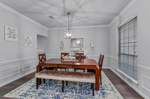 3808 Cherokee Dr, Bedford TX  76021-3110 exterior