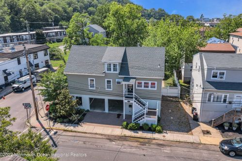 50 Ocean Ave, Monmouth Hills NJ  07732-1410 exterior