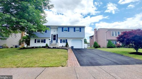 14 Edgewood Dr, Navy Sup Dpt, PA 17055-2771