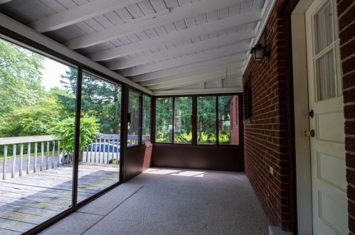 2354 Rochester Rd, Sewickley, PA 15143-8615