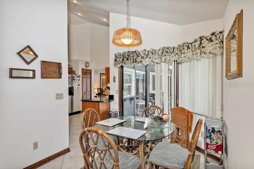 1750 Singing Palm Dr, Apopka FL  32712-2465 exterior