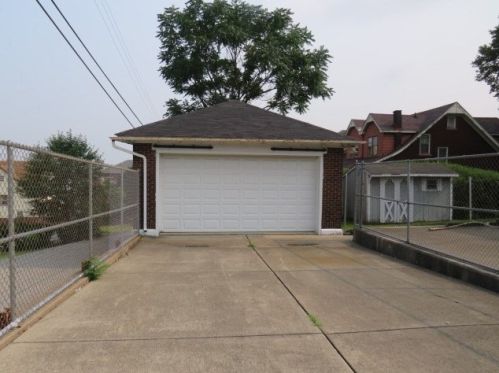 1318 Wilson St, Mckeesport PA  15132-5402 exterior