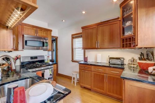 1123 50, Milwaukee WI 53214-3530 exterior