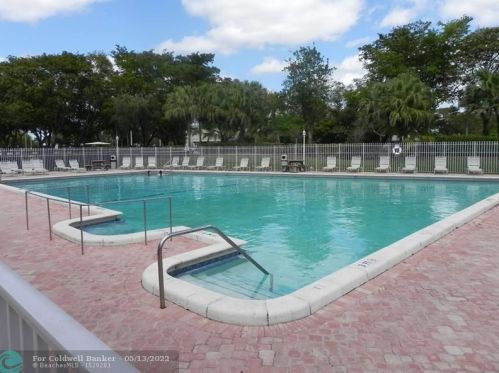 1541 113th Ave, Hollywood, FL 33026-4422