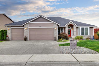 17315 135th Avenue Ct, Puyallup, WA 98374-8894