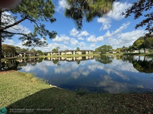 9232 1st St, Hollywood, FL 33024-6334