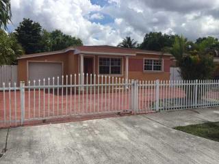 773 31st St, Hialeah, FL 33012-5338