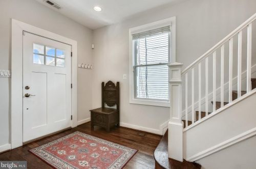 2022 Monroe St, Washington, DC 20018-2820