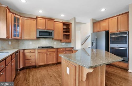 125 Victoria Ln, Charles Town WV  25414-5984 exterior