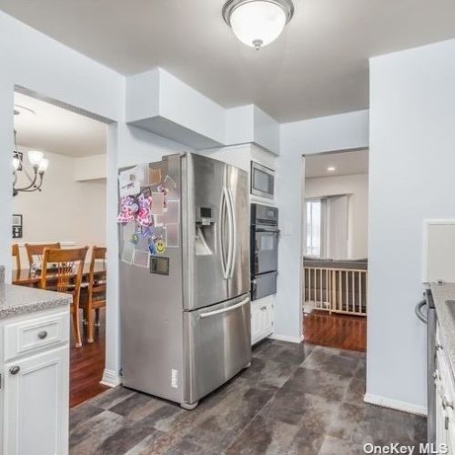 23 Oneida St, Deer Park NY  11729-3537 exterior