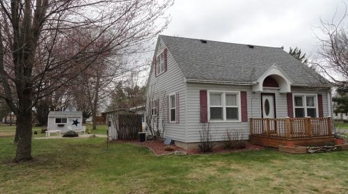 211 Main St, Albertville, WI 54730-9104